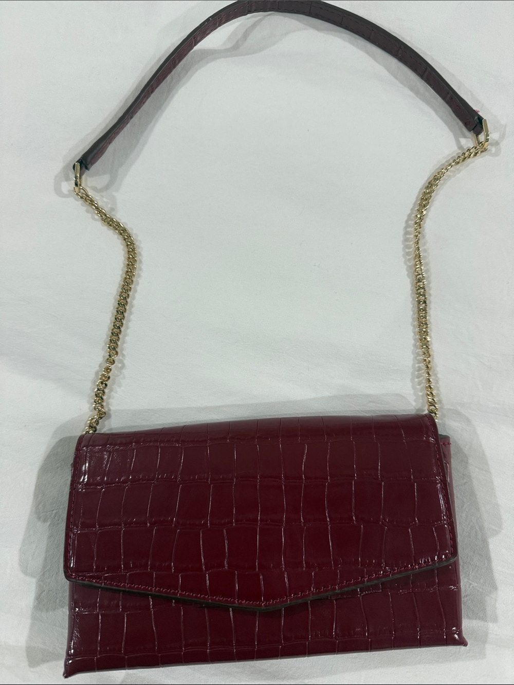 Mango Croc-Embossed Crossbody Bag in Deep Wine with Gold Chain